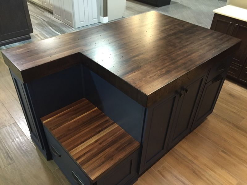 wood-countertop-island